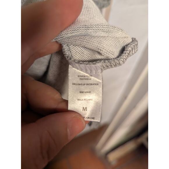 NEW ED Ellen Degeneres graphic Tee LOVE heathered gray Tshirt Size Medium Cozy - Picture 5 of 7